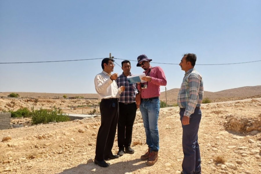 تصویر بازدید کارشناس پژوهشکده سوانح طبیعی کشور از روستای رنجکو جهرم