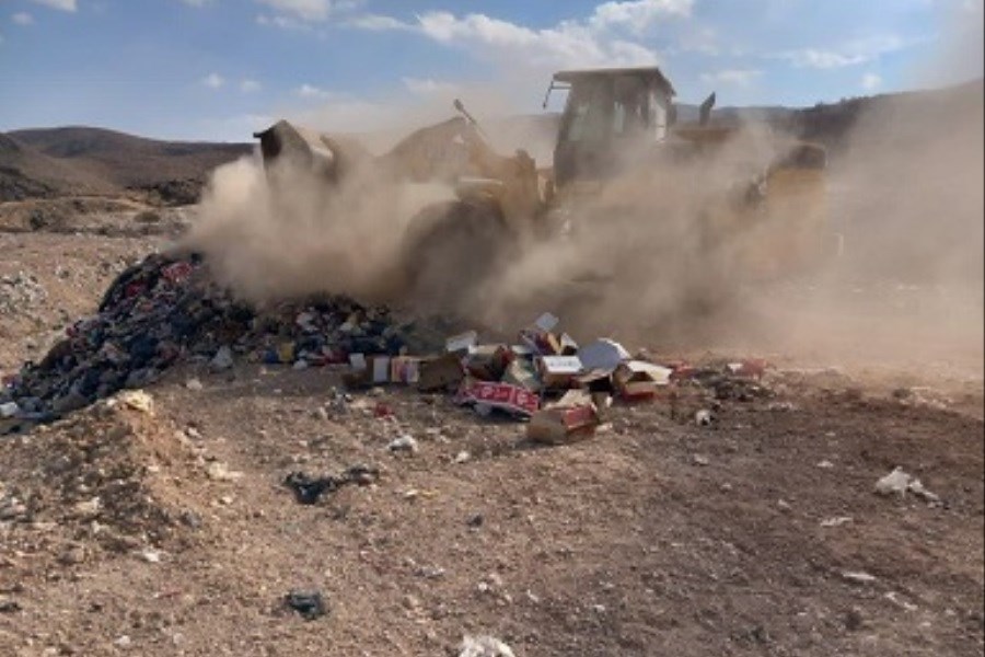 یک و نیم تن مواد غذایی غیر قابل مصرف در داراب کشف و معدوم شد