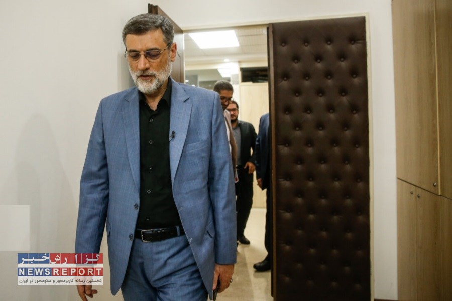 کارت قرمز پزشکیان به قاضی زاده از بنیاد شهید / معاون روحانی در بنیاد شهید