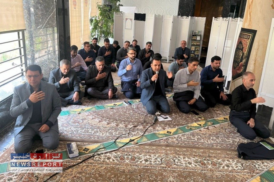 مراسم معنوی زیارت عاشورا به یاد شهدای کربلا در مؤسسه اعتباری ملل برگزار شد