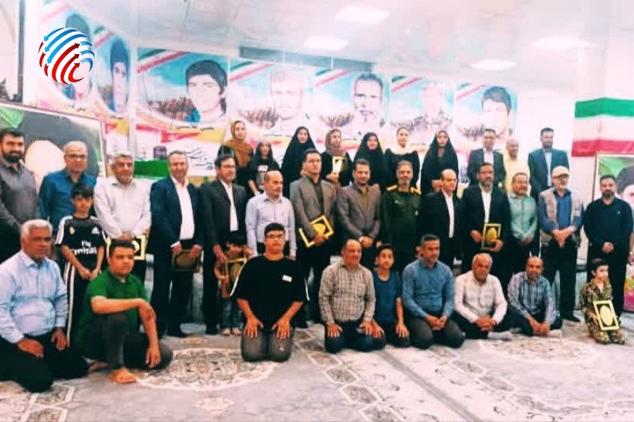 شب شعر و ادبیات پایداری در نورآباد؛ ادای احترام هنرمندانه به شهدای والامقام