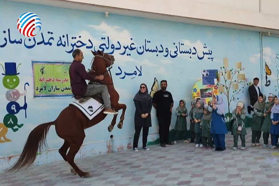آشنایی دانش‌آموزان لامردی با ورزش مفرح سوارکاری در هفته تربیت بدنی