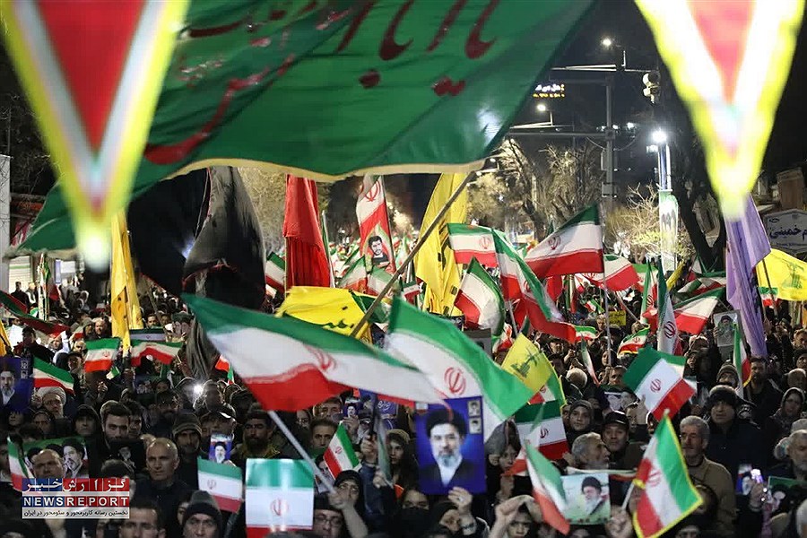 ادامه تجمع های شبانه در بافق: مردم همچنان در خیابان برای دفاع از انقلاب اسلانی
